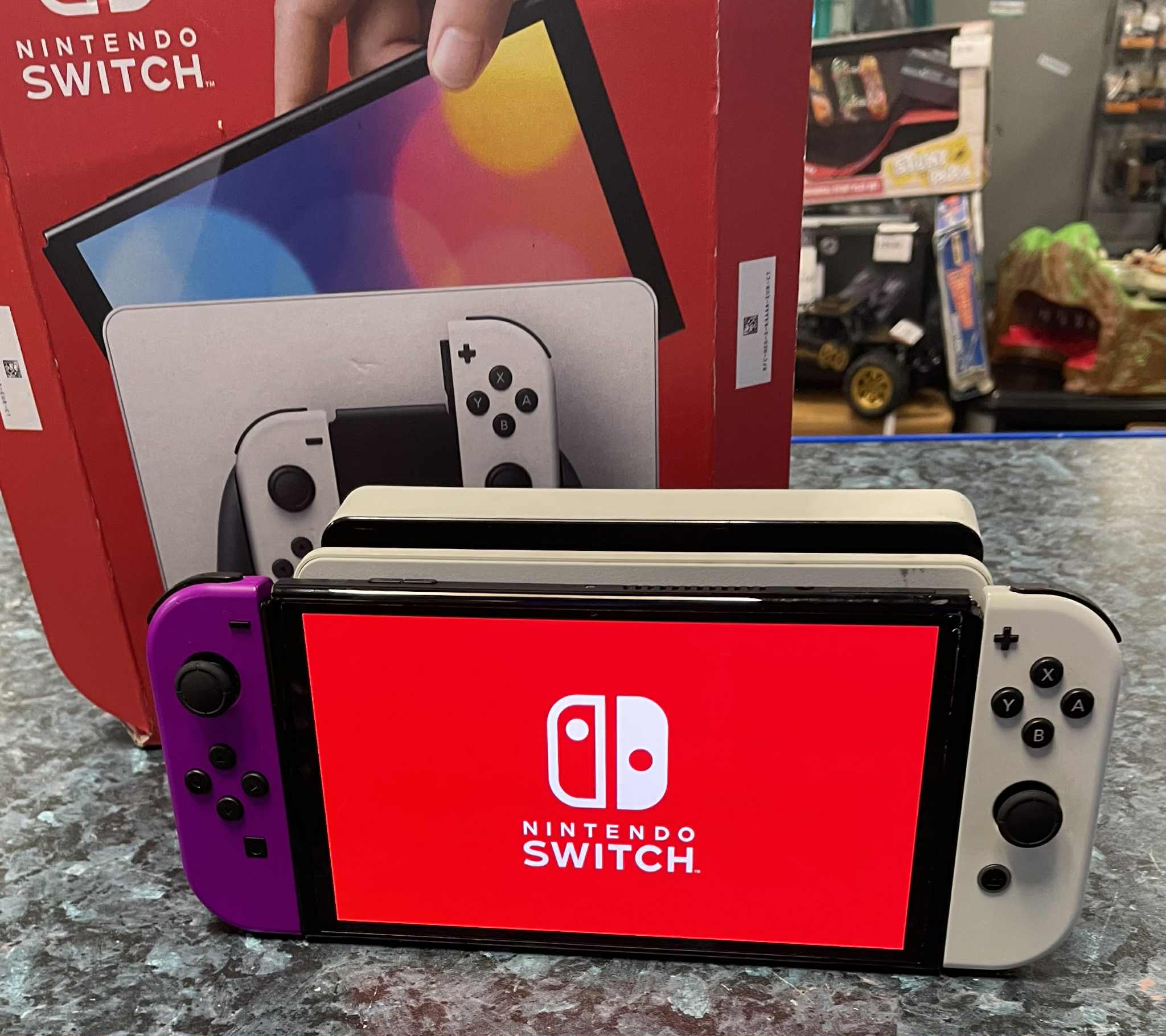 SWITCH OLED