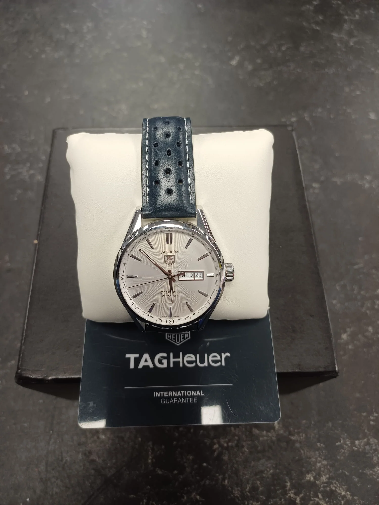 TAG Heuer Carrera Calibre 5 WAR201B-1 - Image 2