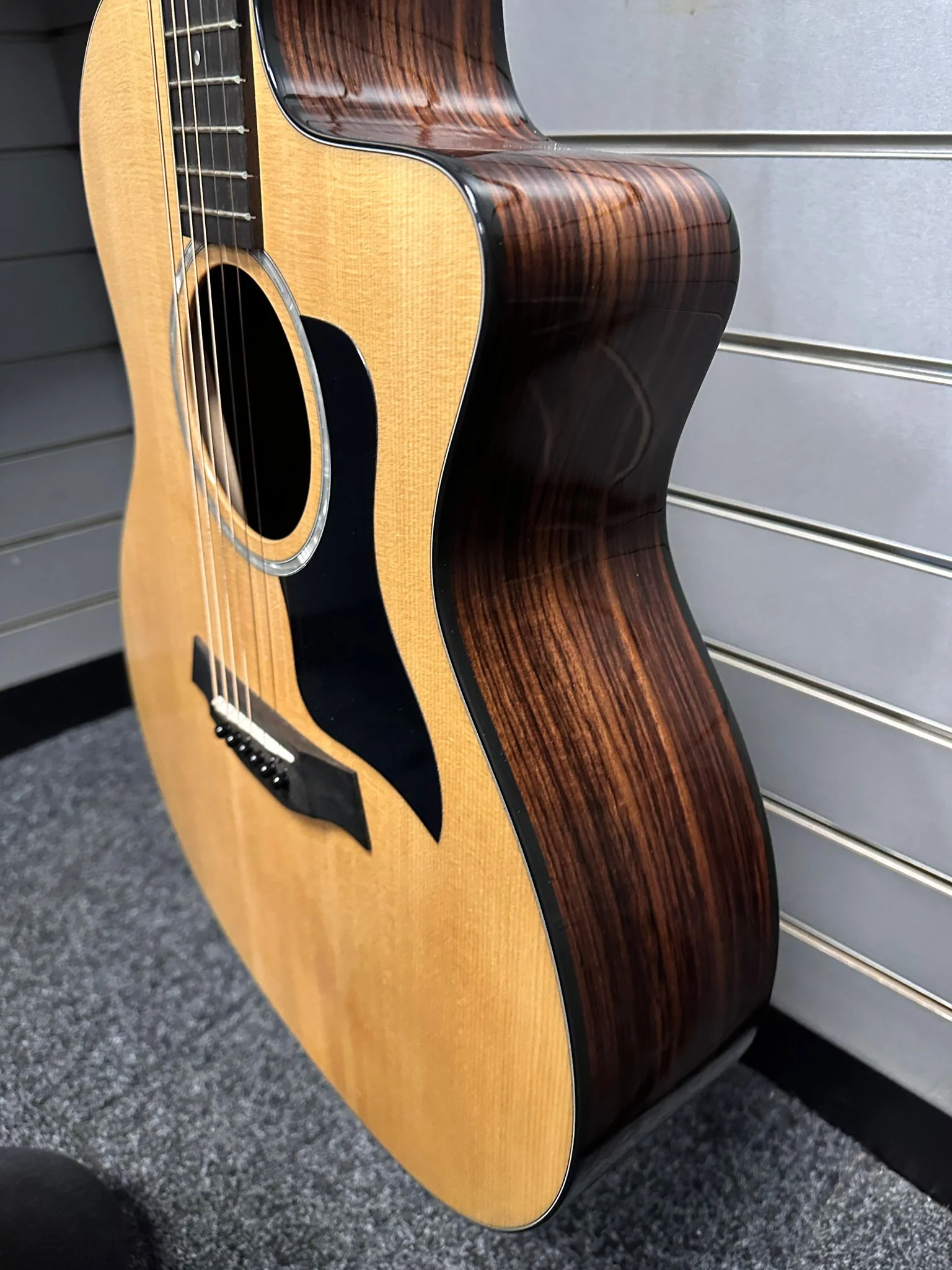 Taylor 214ce Plus Electro-Acoustic Guitar with Hard Case - Image 3