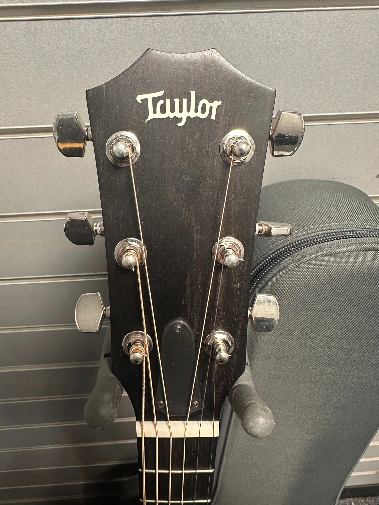 Taylor 214ce Plus Electro-Acoustic Guitar with Hard Case - Image 4