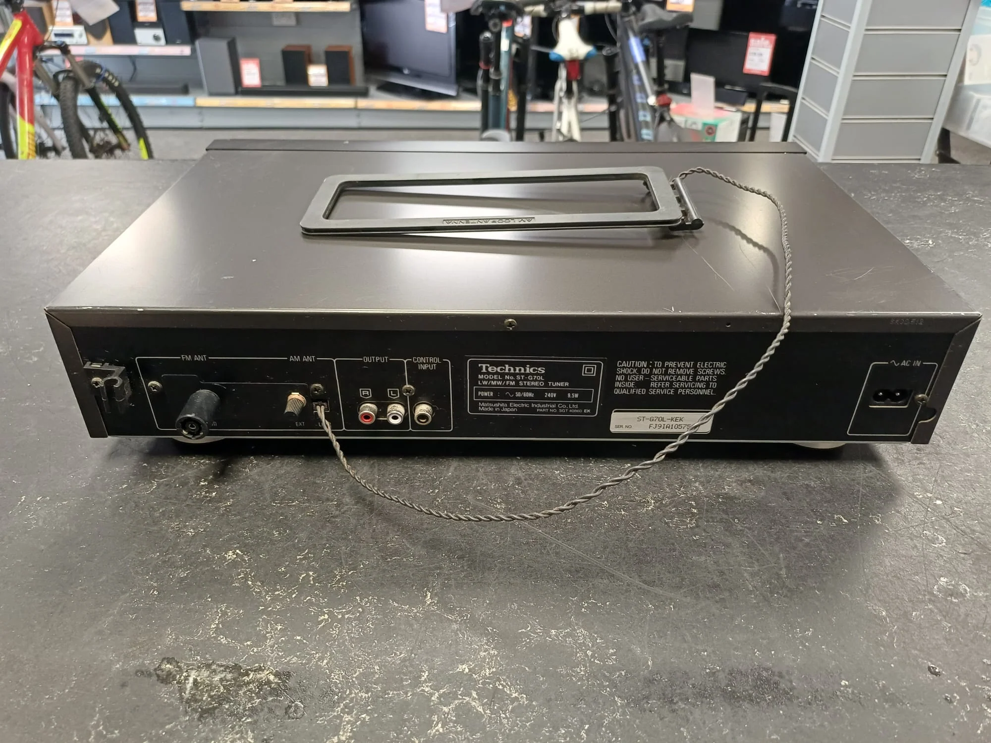 Technics ST-G70L Stereo Tuner - Image 4
