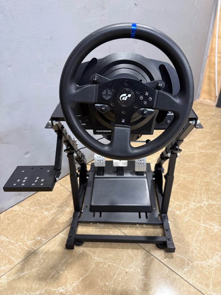THRUSTMASTER T300 GT WHEELS & PEDALS, WITH FOLDABLE STAND (PS5/PS4/PS3/PC) - Image 2