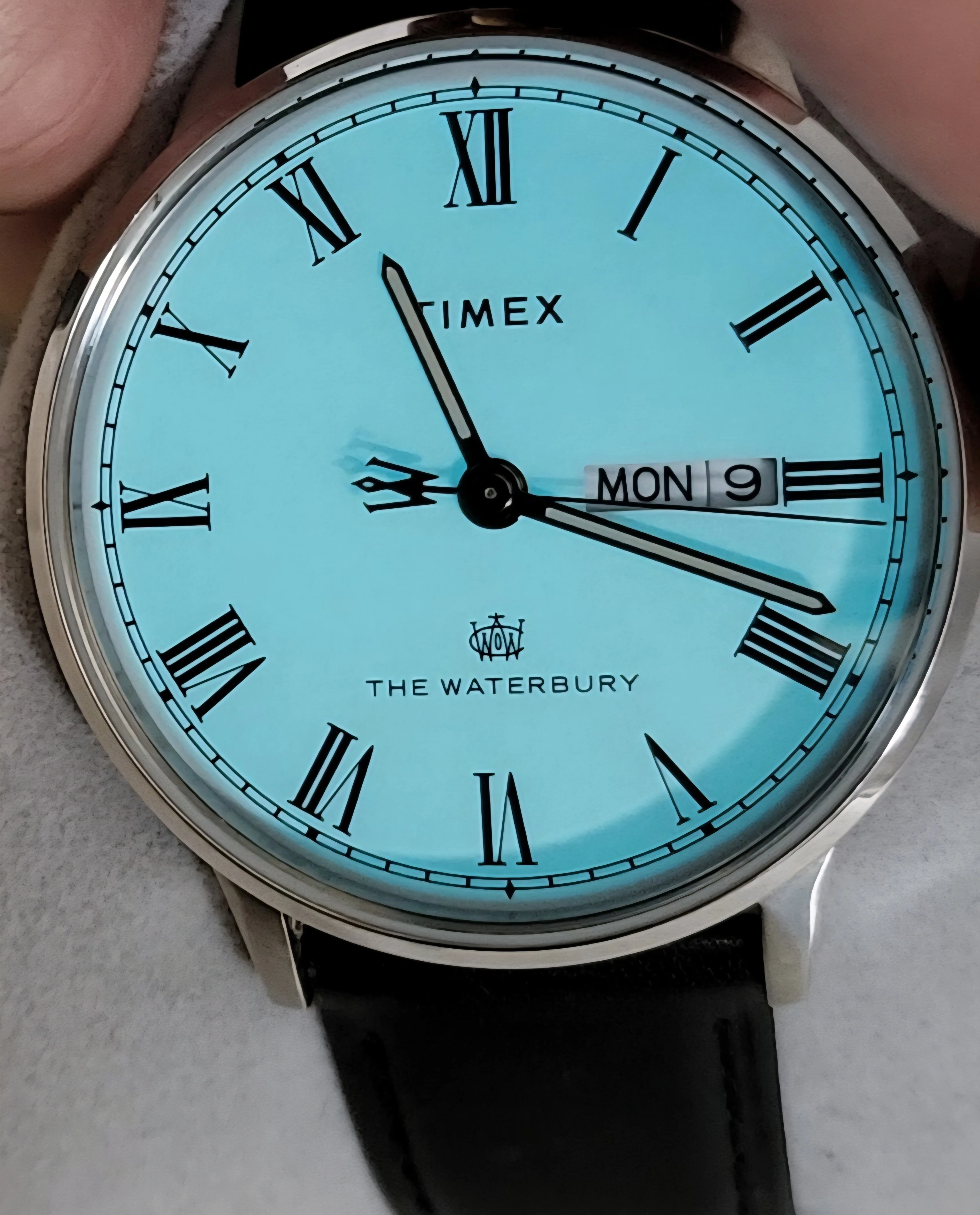 **SALE** Timex Gents Waterbury Leather Strap Watch TW2U88400