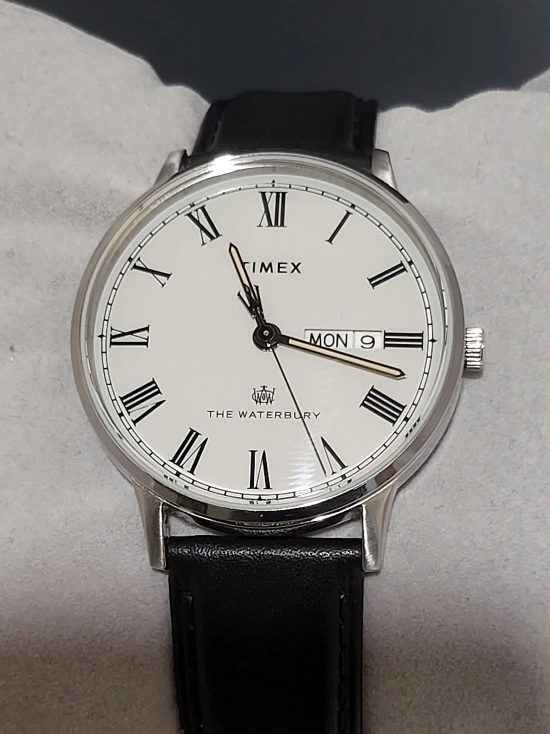 **SALE** Timex Gents Waterbury Leather Strap Watch TW2U88400 - Image 3