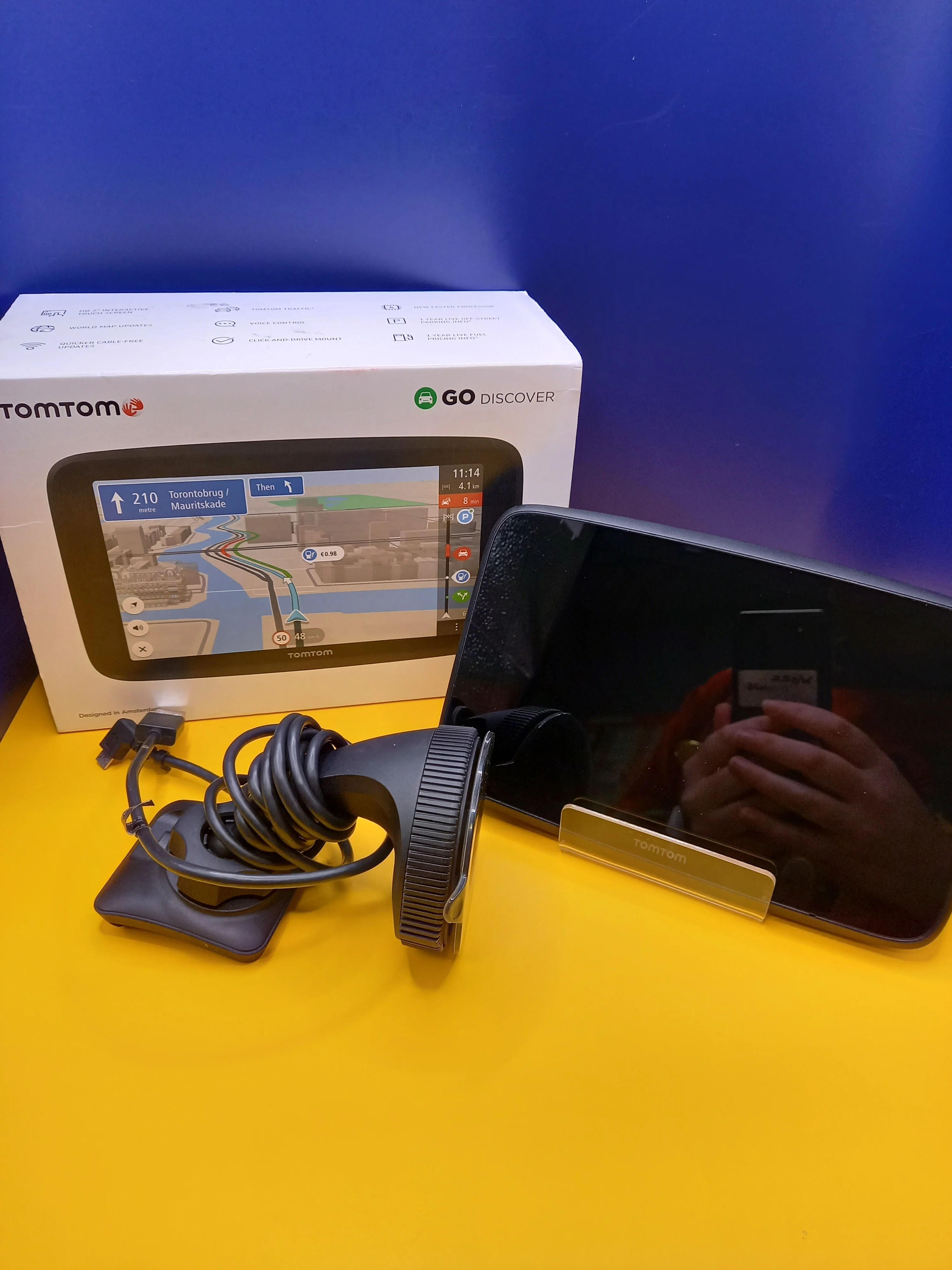 TomTom GO Discover GPS Navigator - Image 2