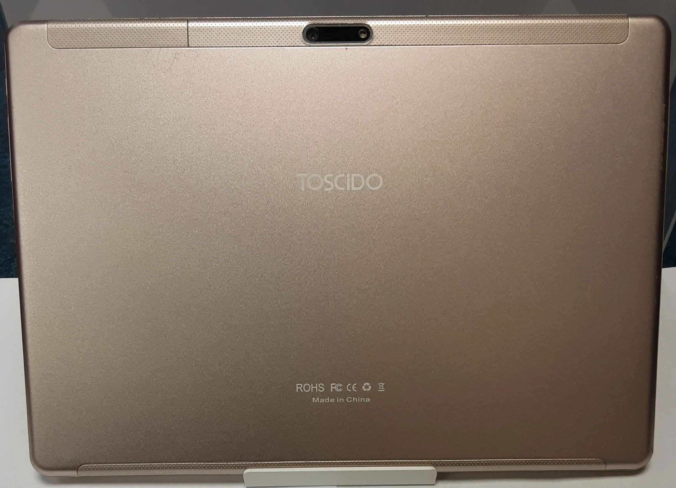 Toscido tablet and keyboard - Image 2