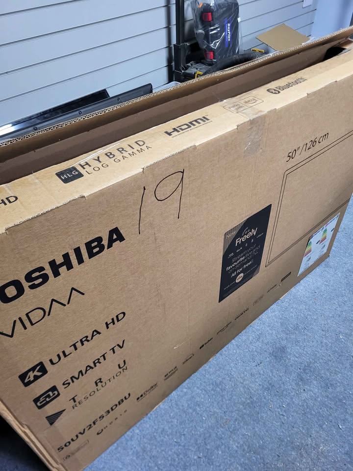 Toshiba 50" - 4K Ultra HD Smart TV - model 50UV2F53dbu - Boxed - Image 3