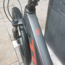 Trek Marlin Grey/Red, Gen 3 Edition, Frame Size 16" / 27.5" Wheels, 9 Speed **COLLECTION ONLY** - Image 3