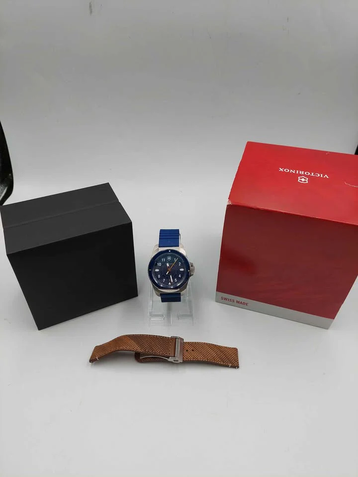 Victorinox Journey 1884 Automatic Watch – Automatic – Leather & Rubber Straps – Swiss Made - Boxed