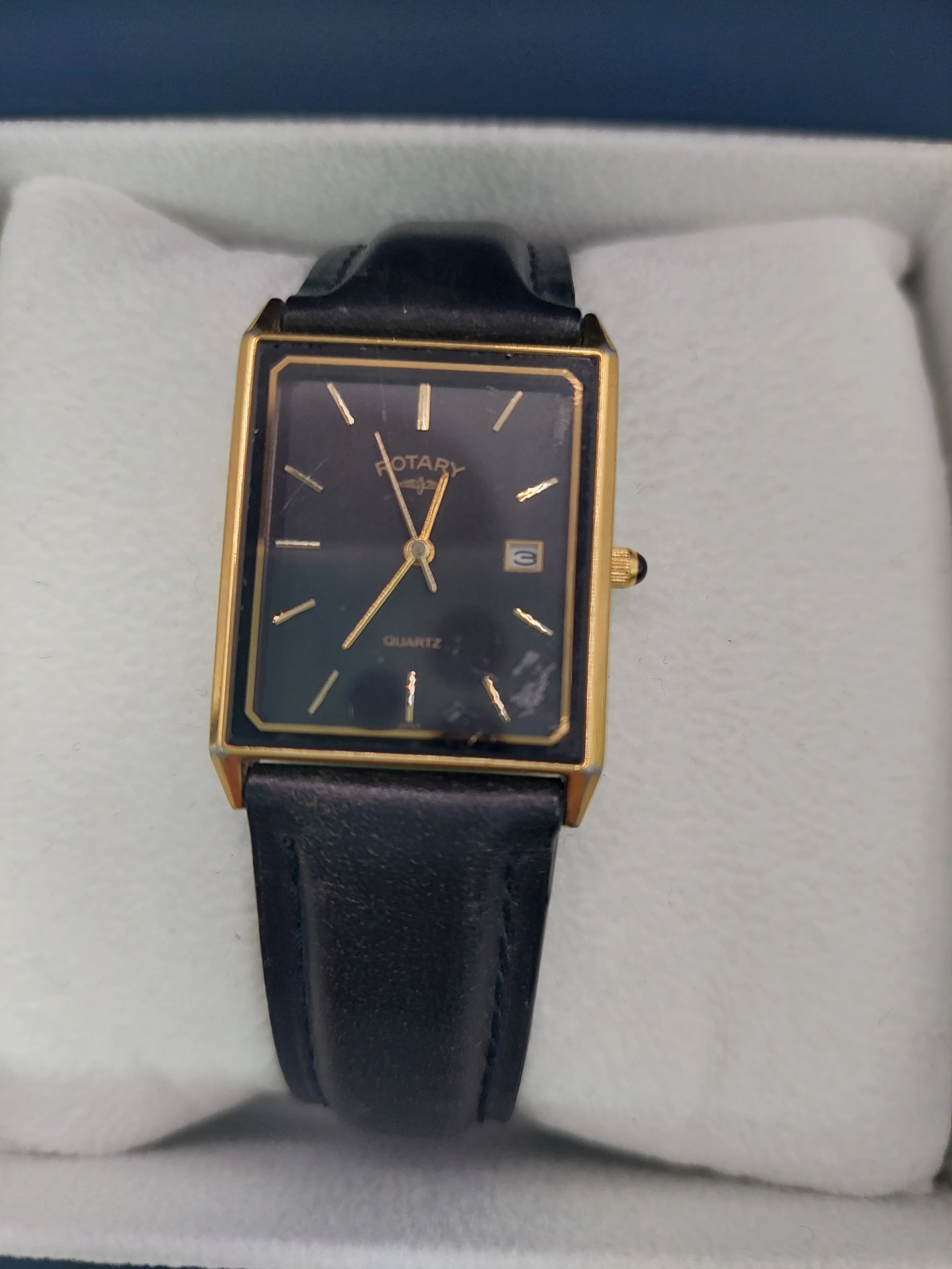 VITNTAGE ROTARY QUARTZ 2185 wATCH- SCRATCHES ON FACE - Image 2
