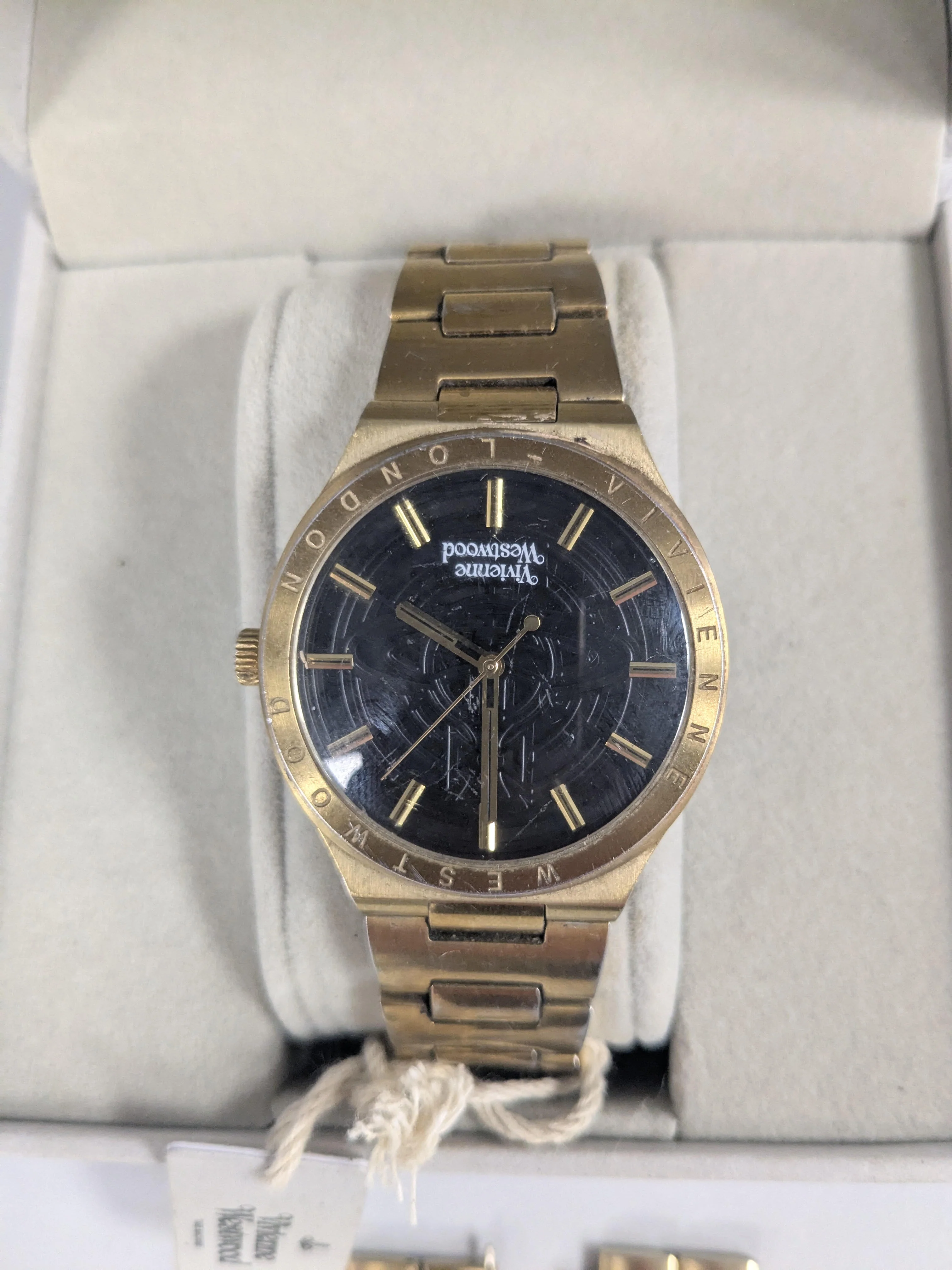 *Black Fraiday Sale* Viviene Westwood Watch Vv249bkgd Black Face Gold Colour - Image 2