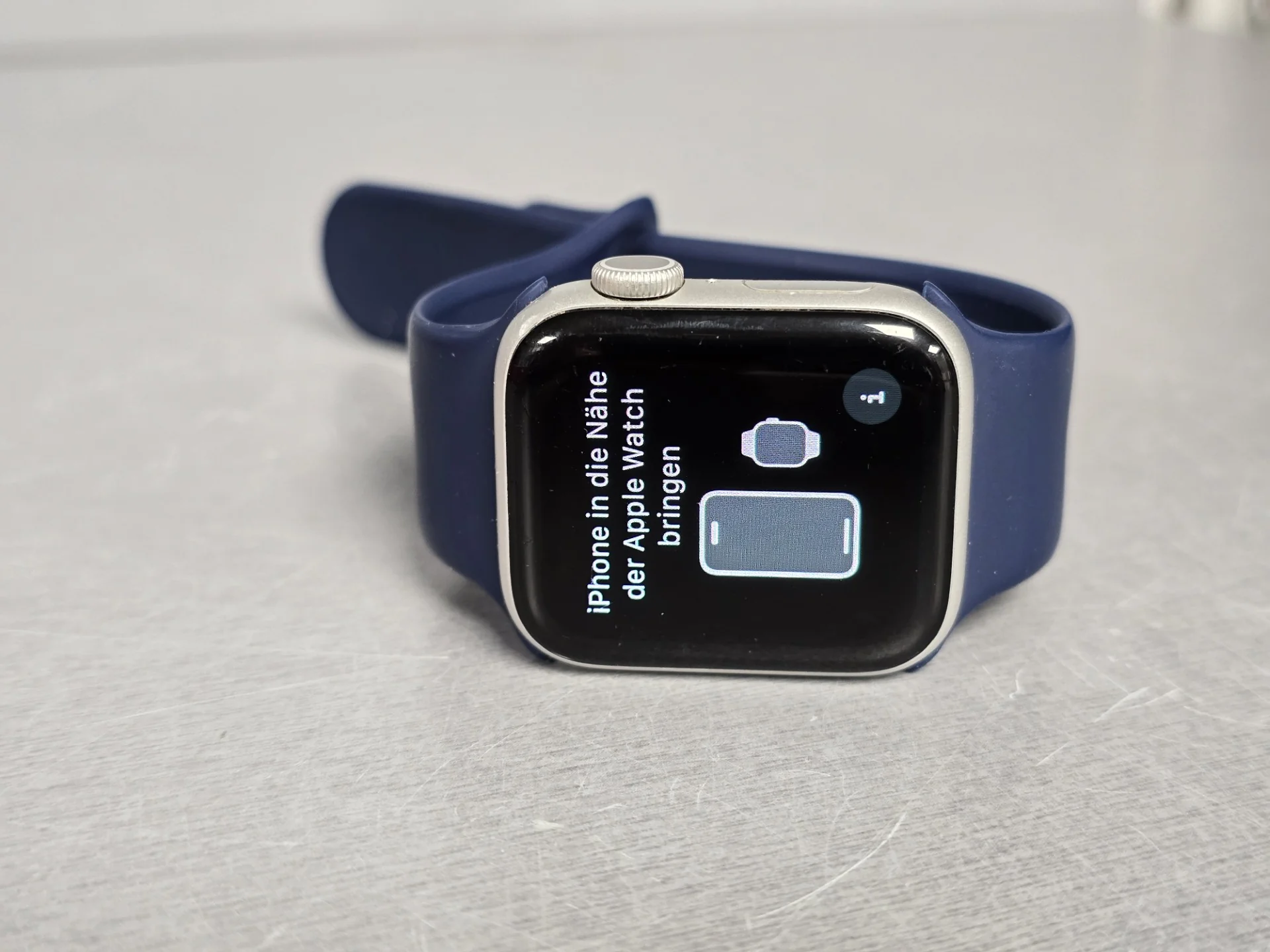 Apple Watch Series 5 40mm - Image 2