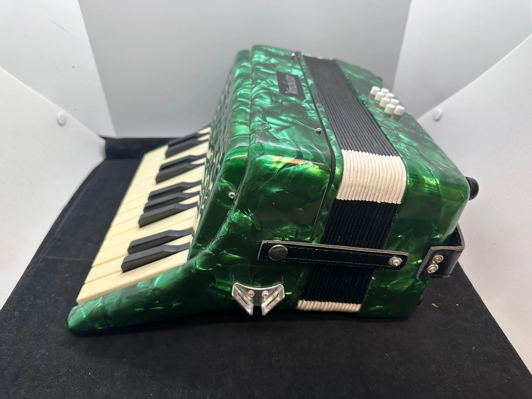 Winchester Accordion Green Marble - Image 2