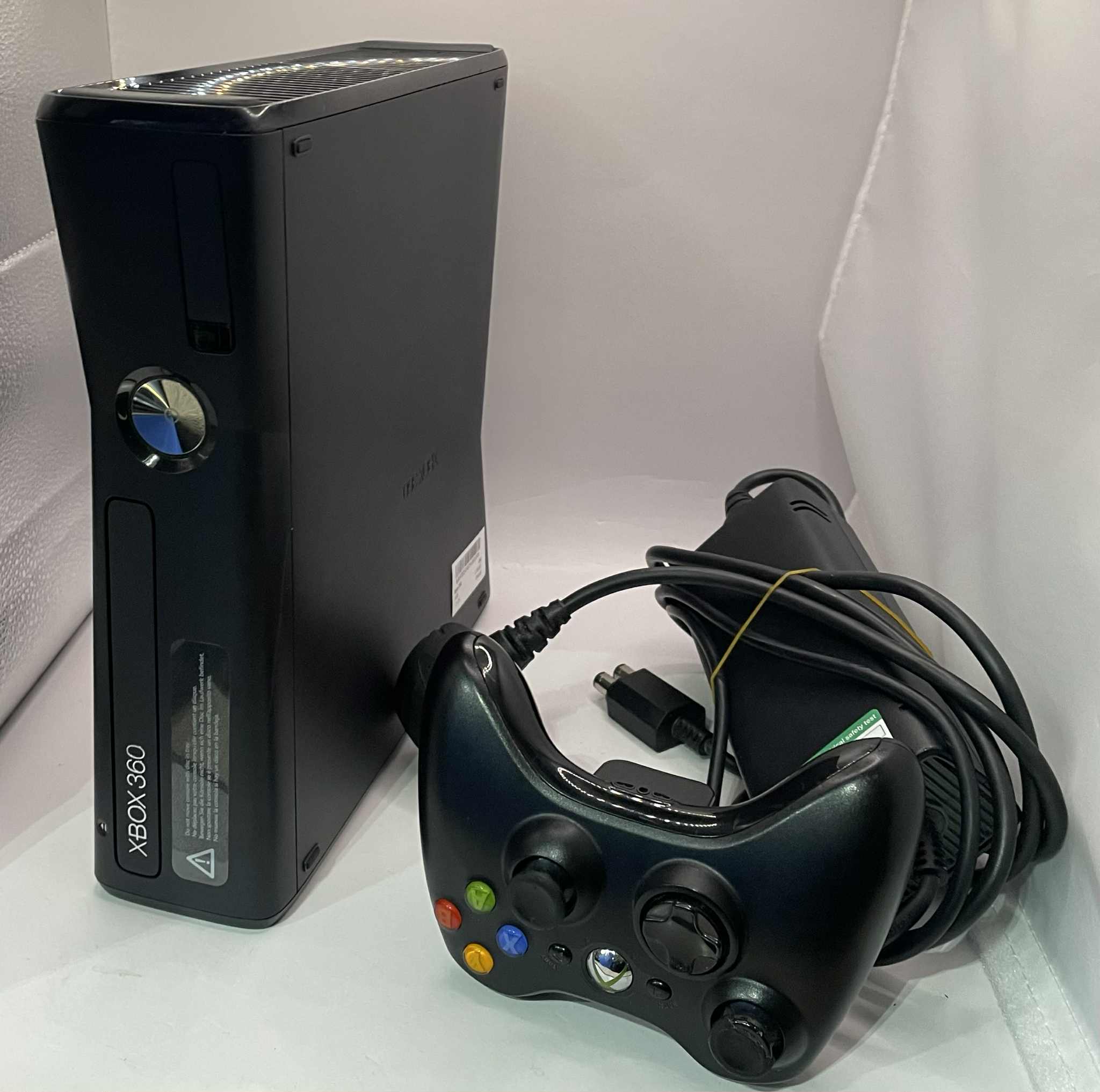 XBOX 360-64GB - Image 2