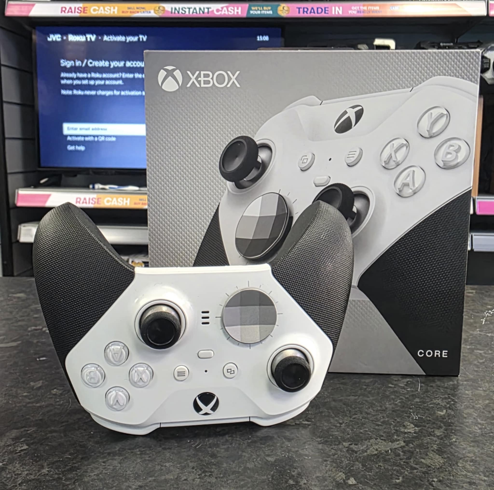 Xbox Elite Series 2 controller White Boxed - Image 2