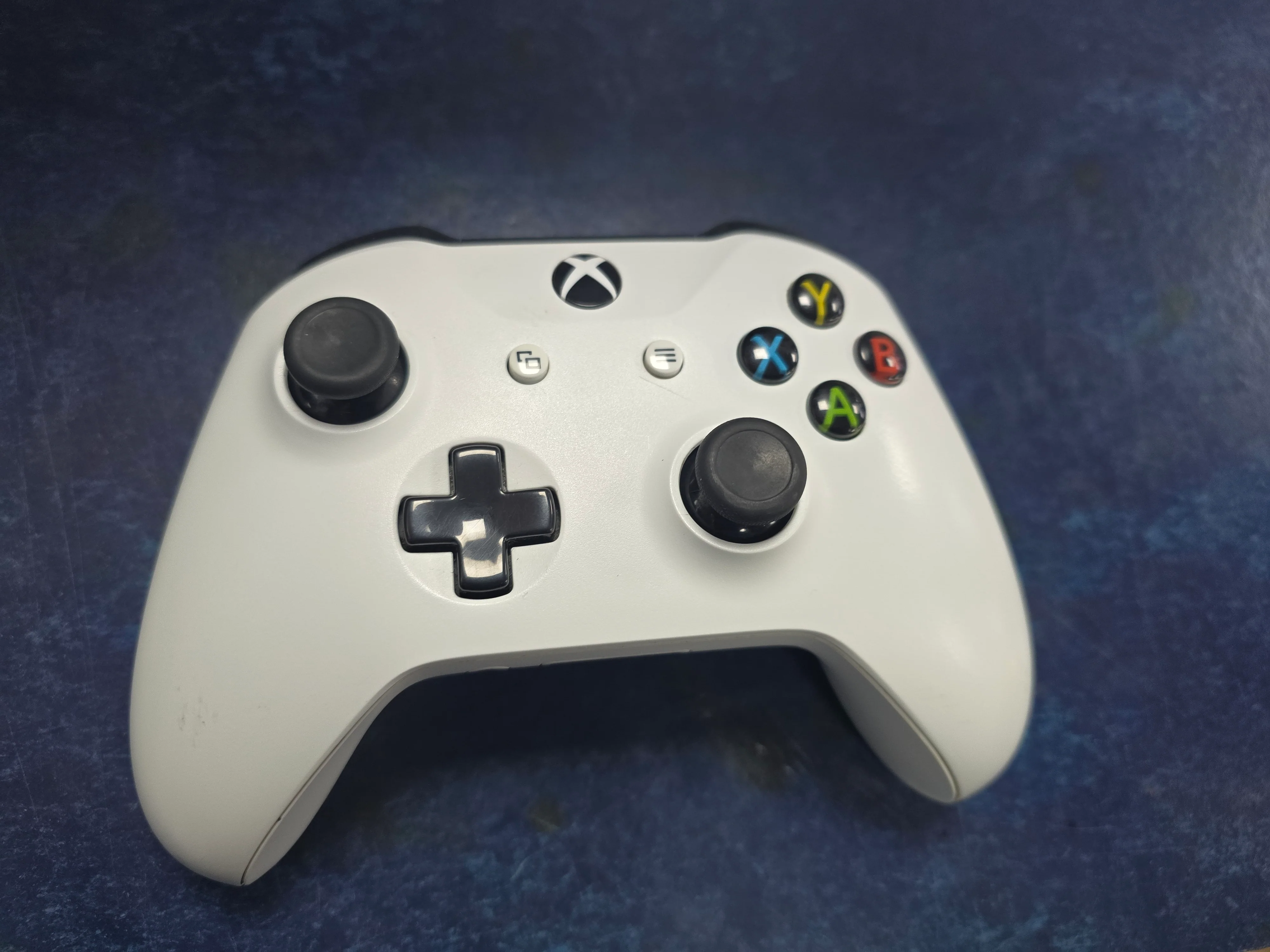 Xbox One S Console, 1TB, White - Image 2