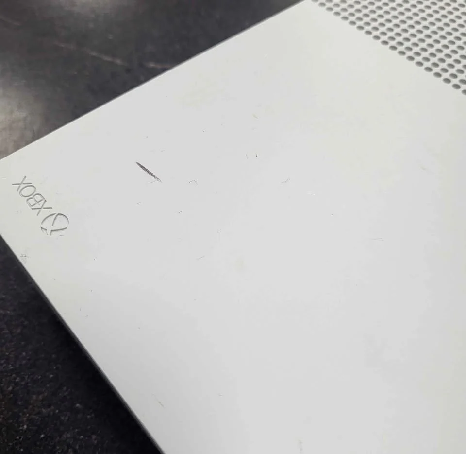 Xbox One S Console - 1TB - White. No Controller - Image 3