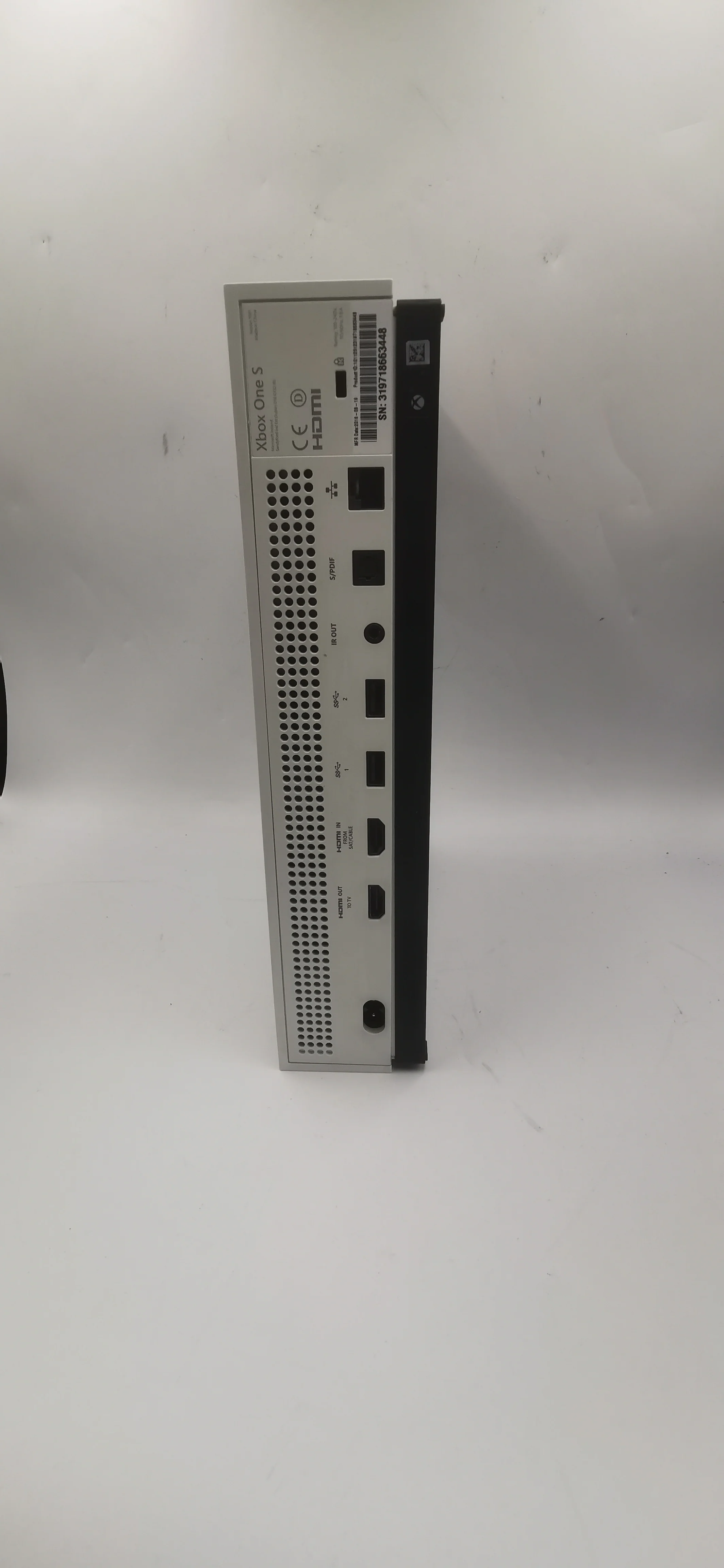 Xbox One S console 1TB white Unboxed with NO CONTROLLER JUST WIRES - Image 3