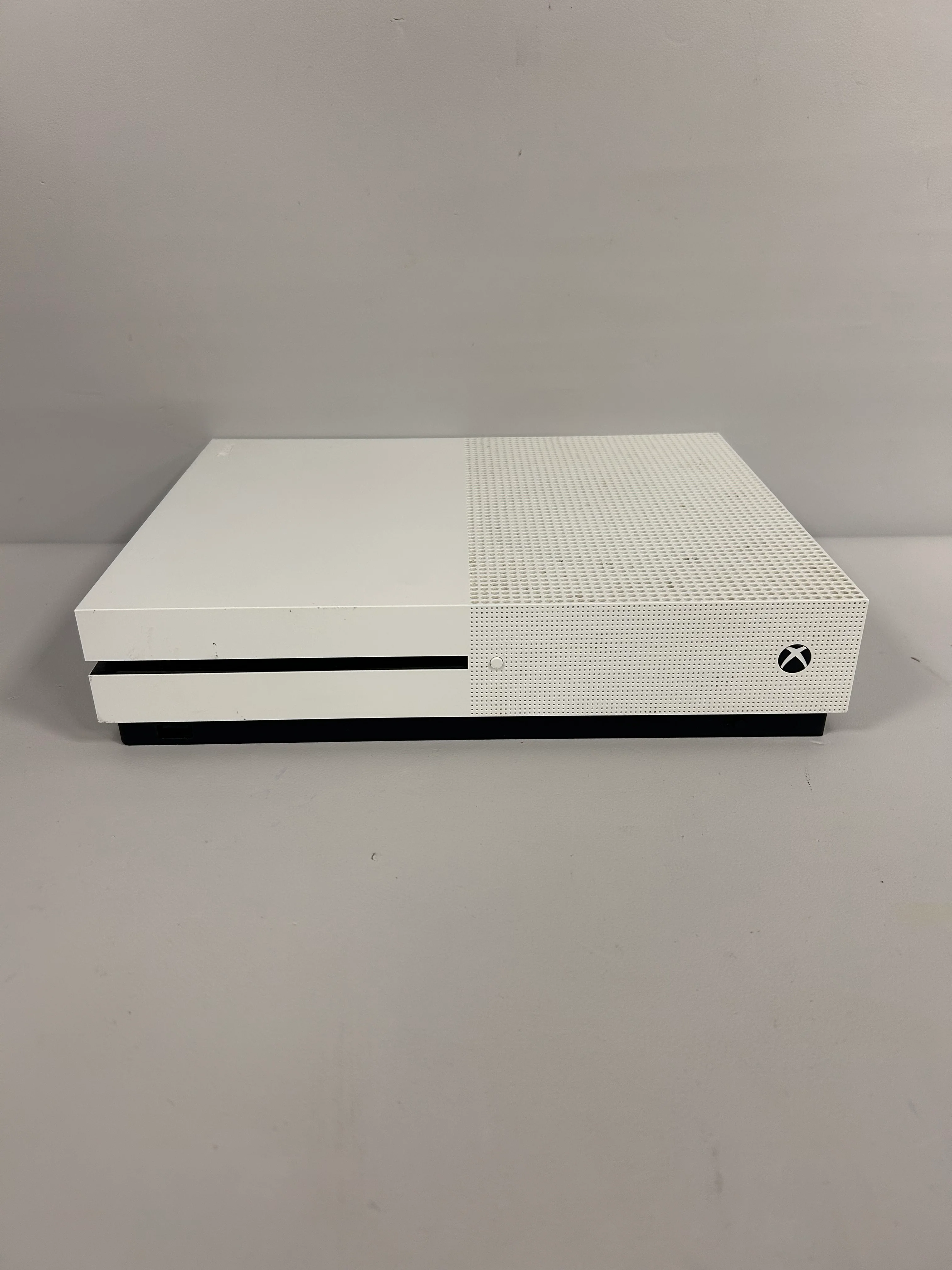 Xbox One S Console 500GB - Titanfall Package - Image 3