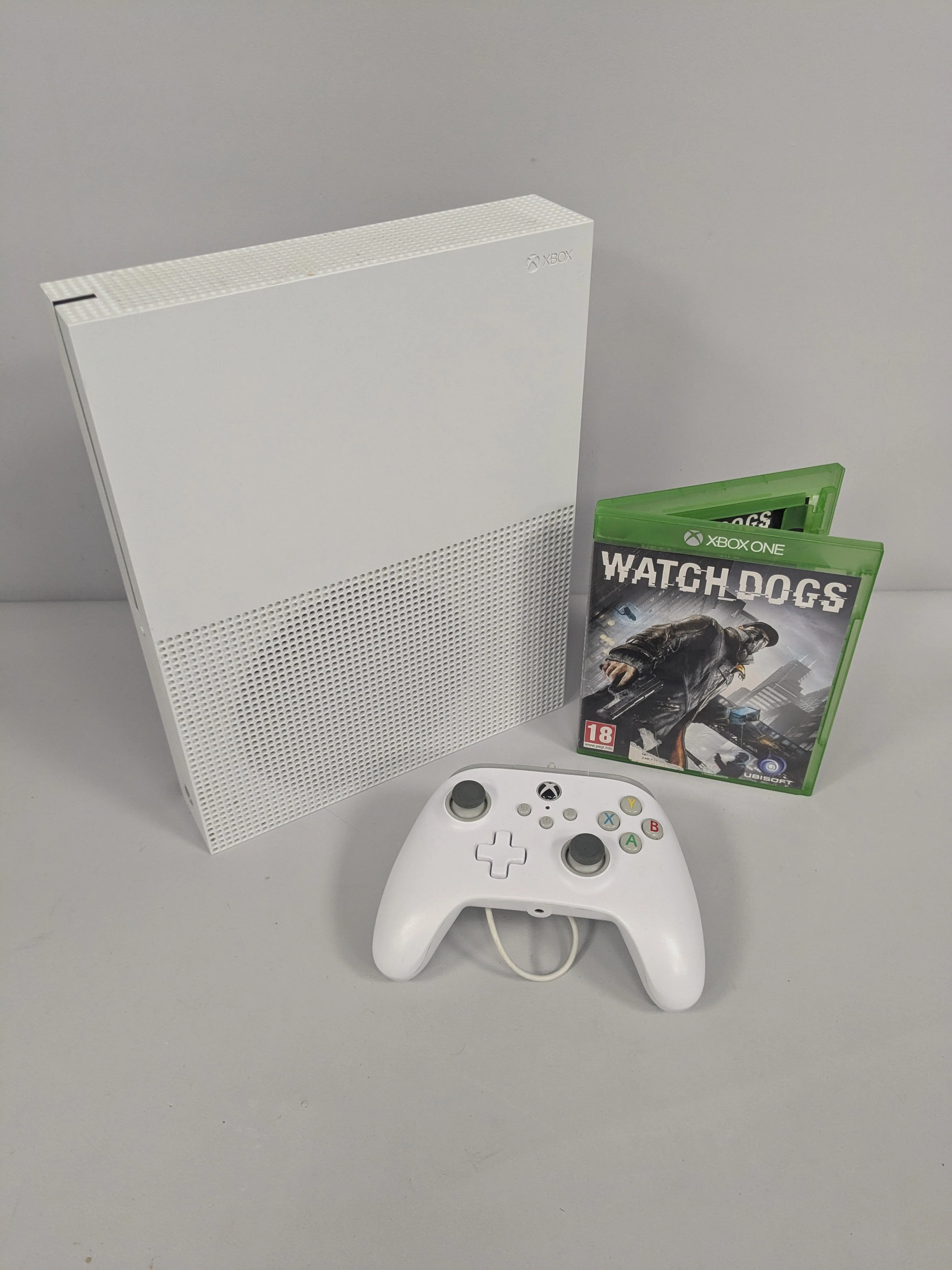 Xbox One S - White 1TB Watchdogs Package - Image 2