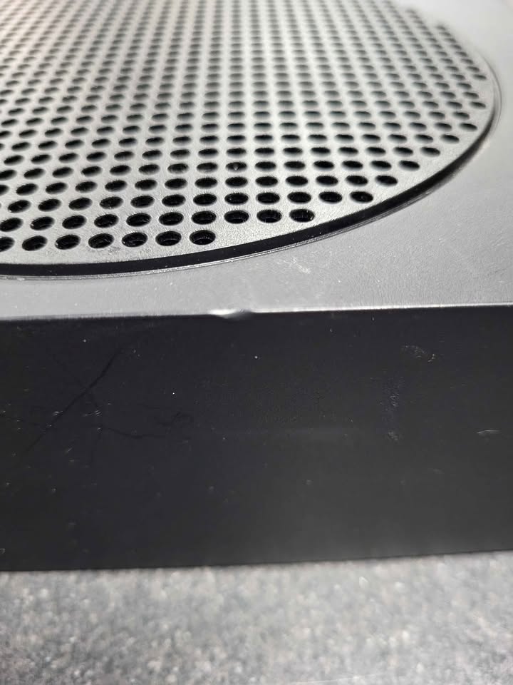 Xbox Series S Console - 1TB - Carbon Black. No Pad - Image 2