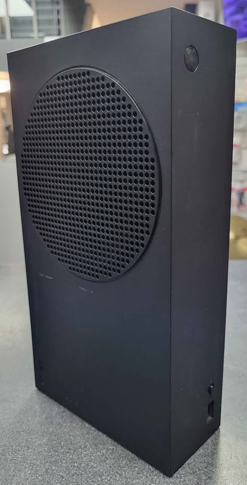 Xbox Series S Console - 1TB - Carbon Black. No Pad - Image 3