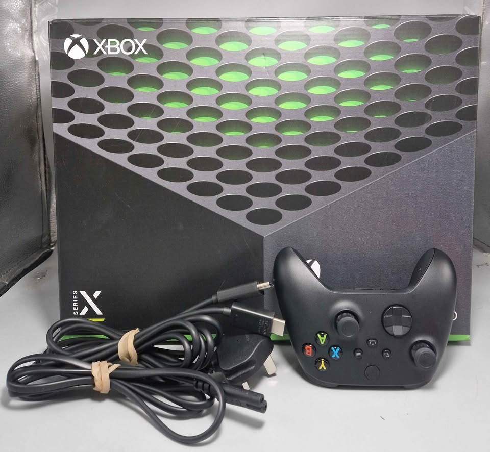Xbox Series X Console, 1TB, Black, Boxed - Image 4