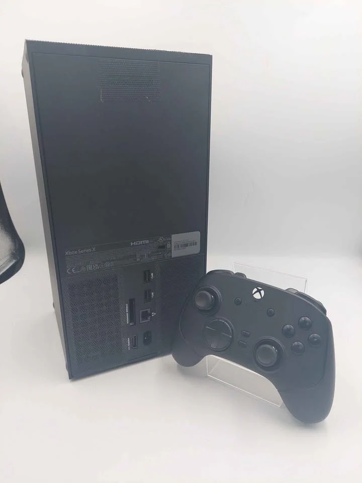 Xbox Series X Console, 1TB, Black, Boxed With Razer Wolverine Tournament Edition Pad, Boxed - Image 2