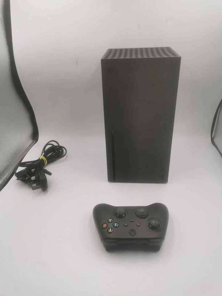 Xbox Series X Console 1TB Black Unboxed with 1 Controller(Missing back cover) and power cables