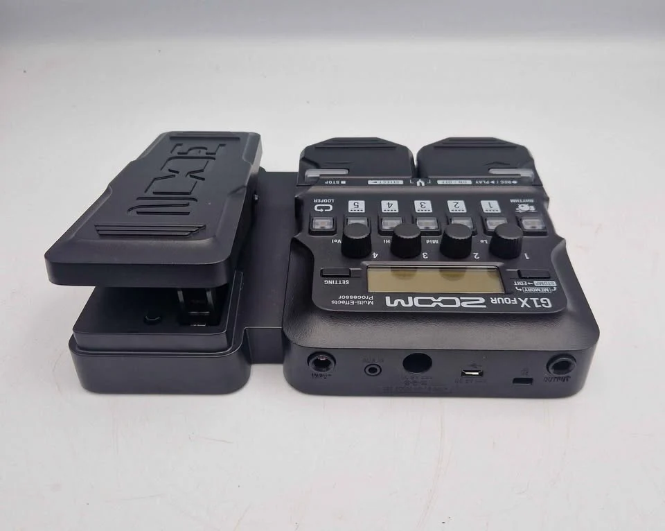 ZOOM G1X FOUR - Guitar Multi-Effects Processor With Expression Pedal - Boxed - Image 3